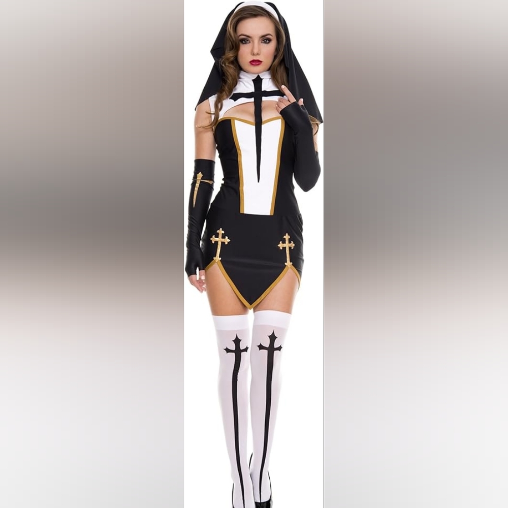 Nun halloween costume. New!!